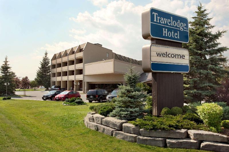 هتل Travelodge By Wyndham Kingston Lasalle