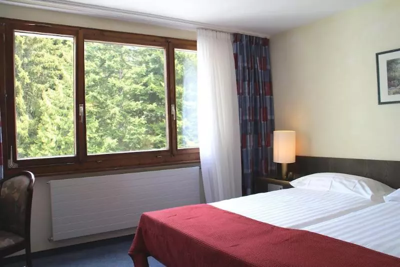 Victoria Hotel & Residence