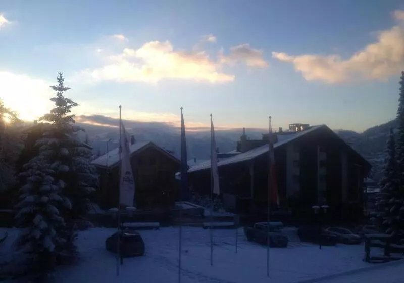 Victoria Hotel & Residence