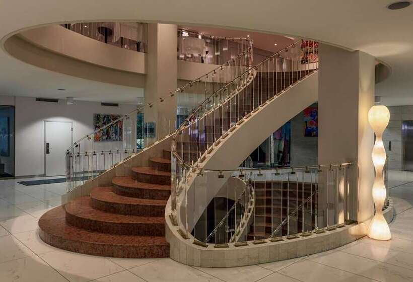 Hilton Geneva Hotel And Conference Centre