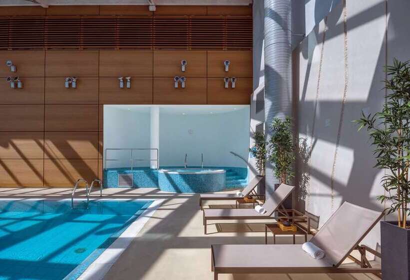 Hilton Geneva Hotel And Conference Centre