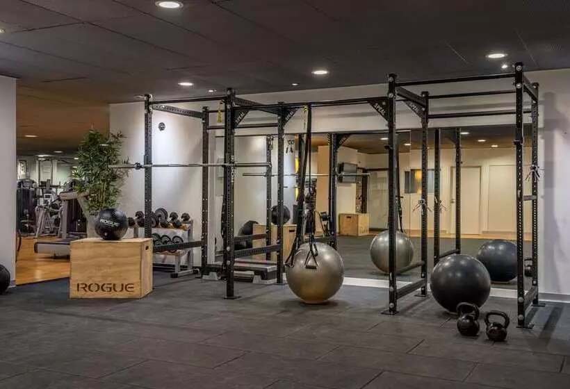 Hilton Geneva Hotel And Conference Centre