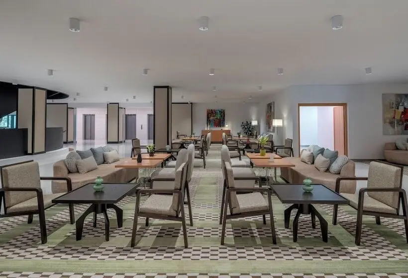 Hilton Geneva Hotel And Conference Centre