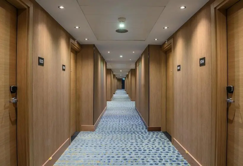 Hilton Geneva Hotel And Conference Centre