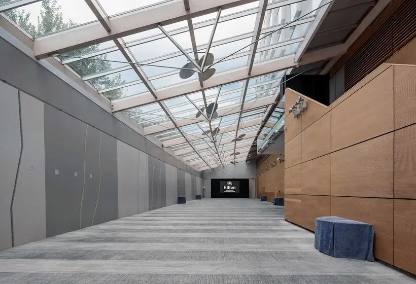 Hilton Geneva Hotel And Conference Centre