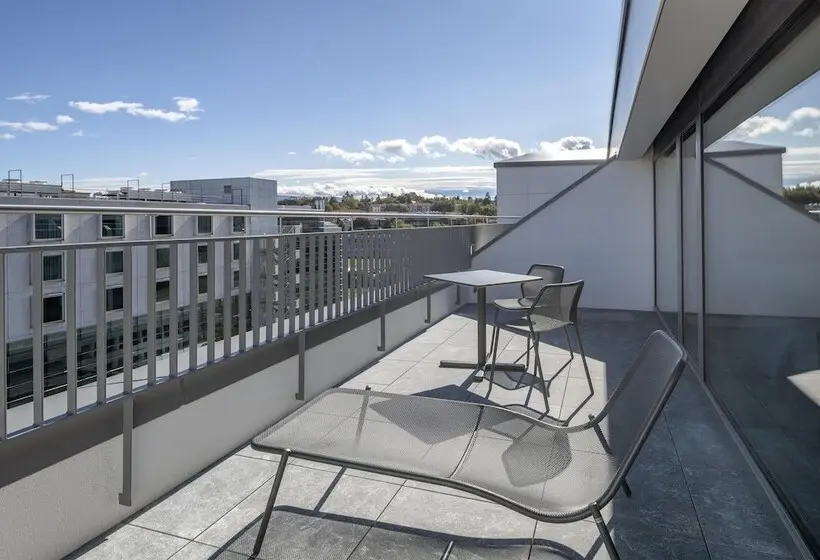Hilton Geneva Hotel And Conference Centre
