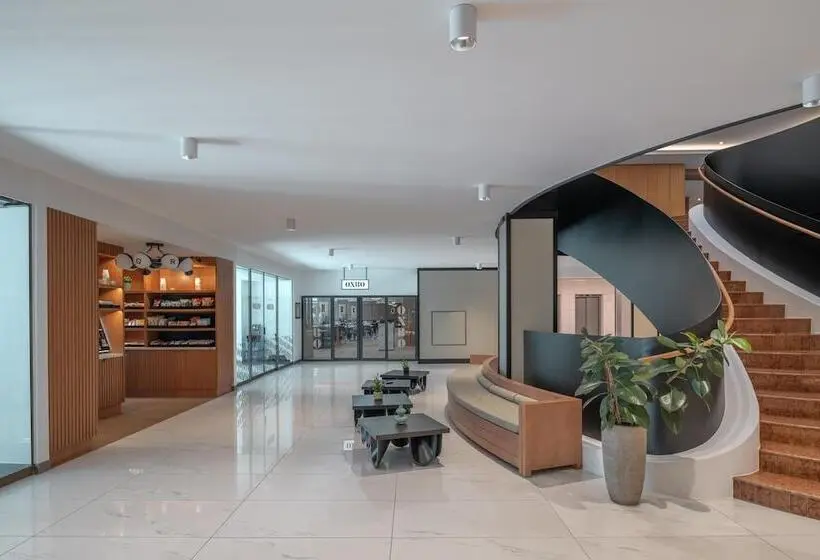 Hilton Geneva Hotel And Conference Centre
