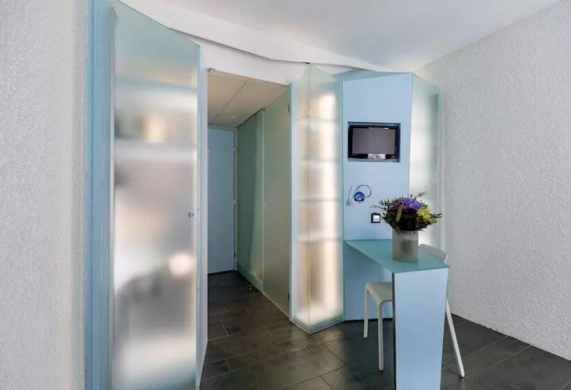 هتل Cristal Design