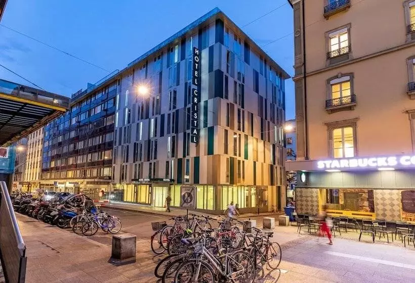 هتل Cristal Design