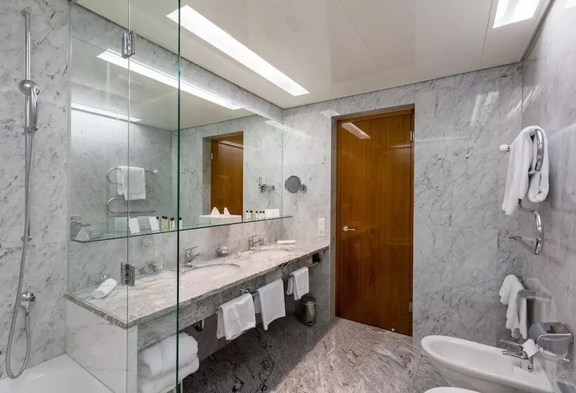 ホテル Einstein St. Gallen