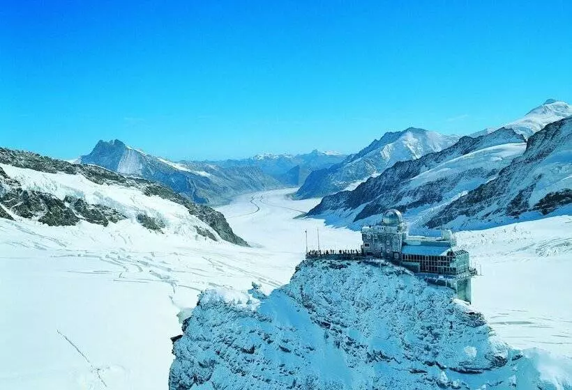 Отель Silberhorn   Residences & Spa Wengen