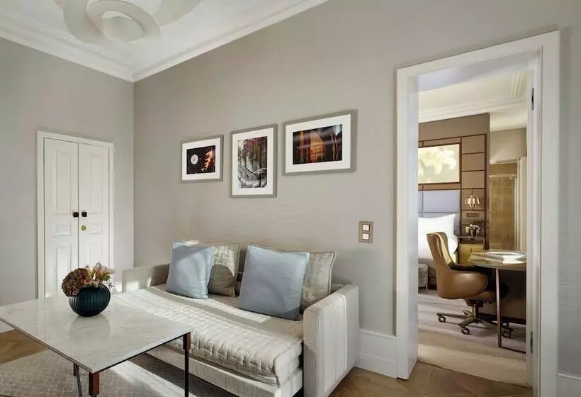 The Ritz Carlton Hotel De La Paix, Geneva