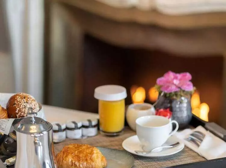 The Ritz Carlton Hotel De La Paix, Geneva