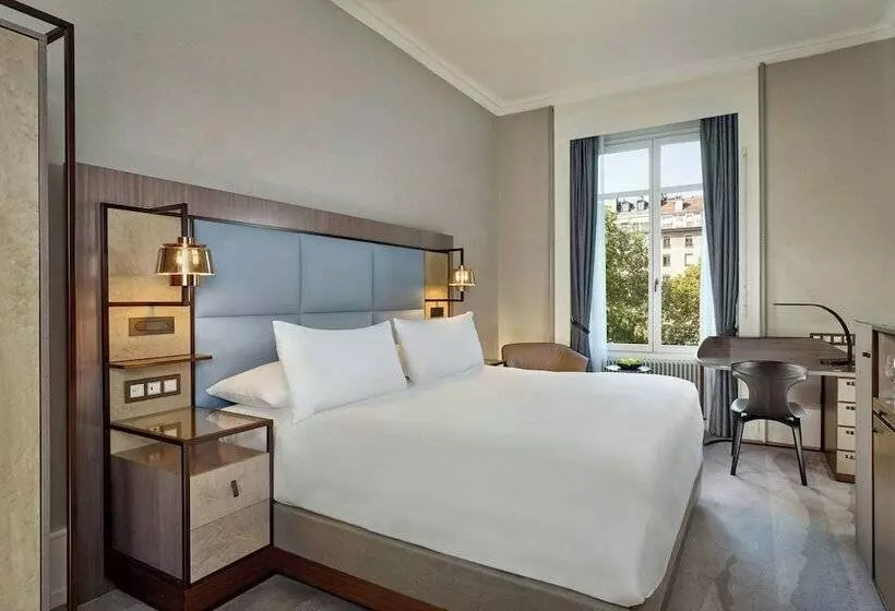 The Ritz Carlton Hotel De La Paix, Geneva