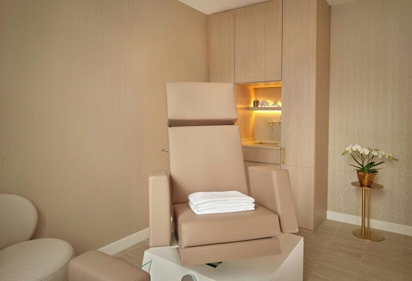 The Ritz Carlton Hotel De La Paix, Geneva