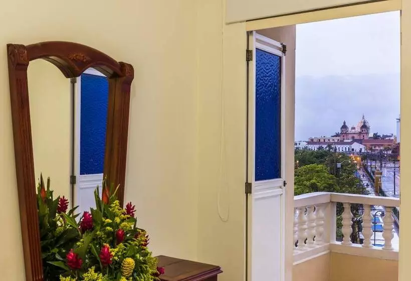 فندق Dorado Plaza Centro Historico