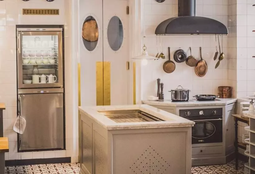 Henri Hotel Berlin Kurfürstendamm