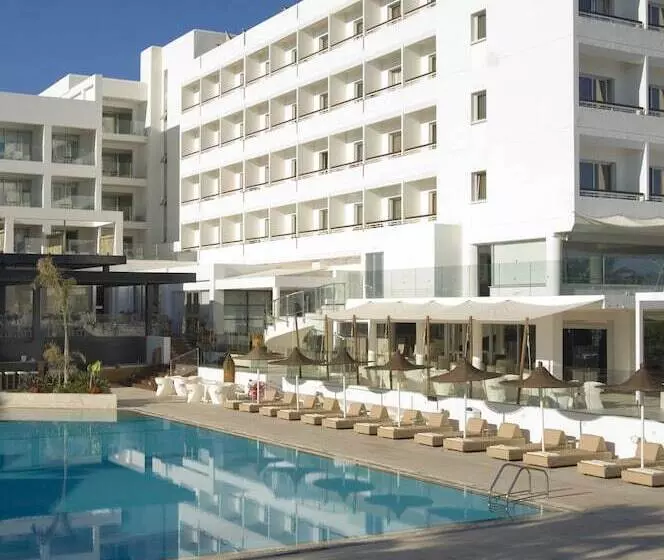 Napa Mermaid Hotel & Suites