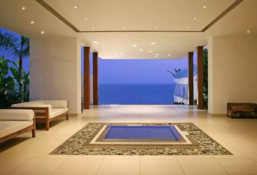 Napa Mermaid Hotel & Suites