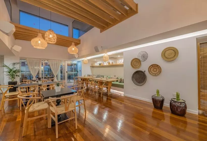 Napa Mermaid Hotel & Suites