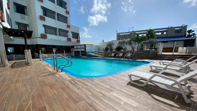 酒店 On Vacation Blue Tone