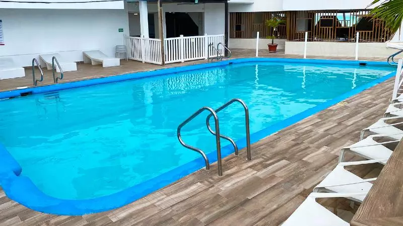 酒店 On Vacation Blue Tone