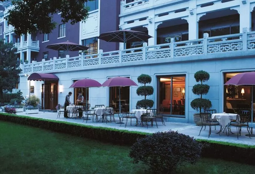 酒店 Shangri La Hangzhou   The Back Garden Of West Lake