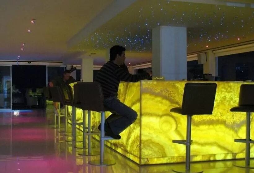 هتل Vrissiana Boutique Beach