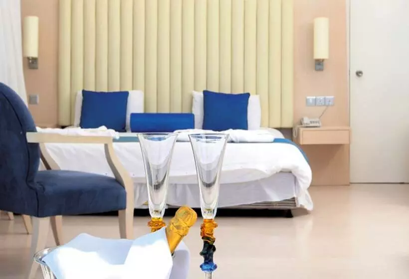 هتل Vrissiana Boutique Beach