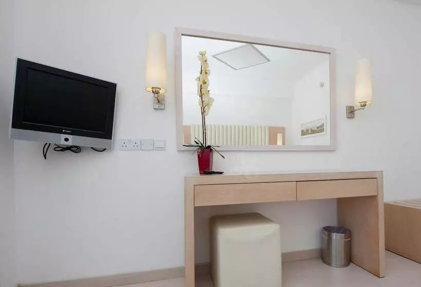 هتل Vrissiana Boutique Beach