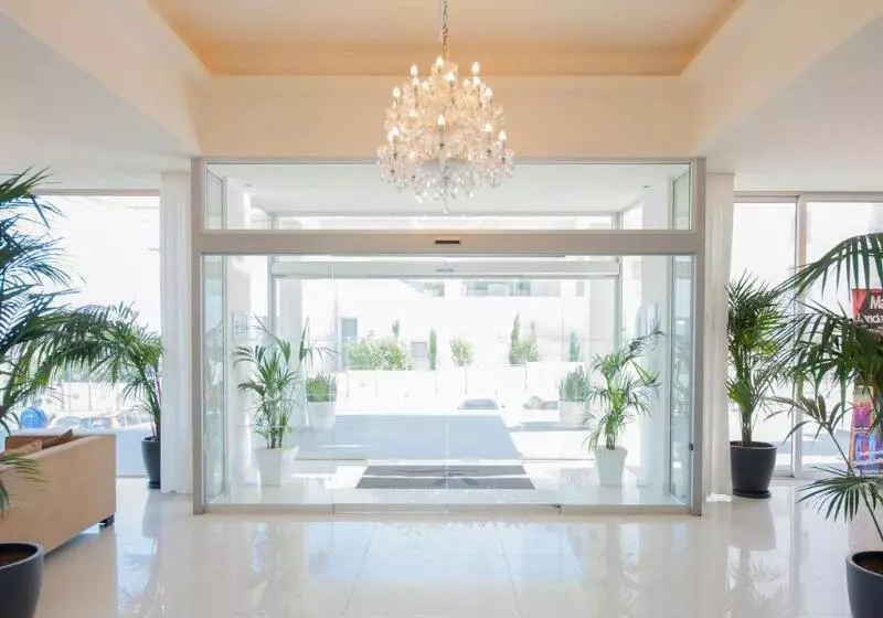 هتل Vrissiana Boutique Beach