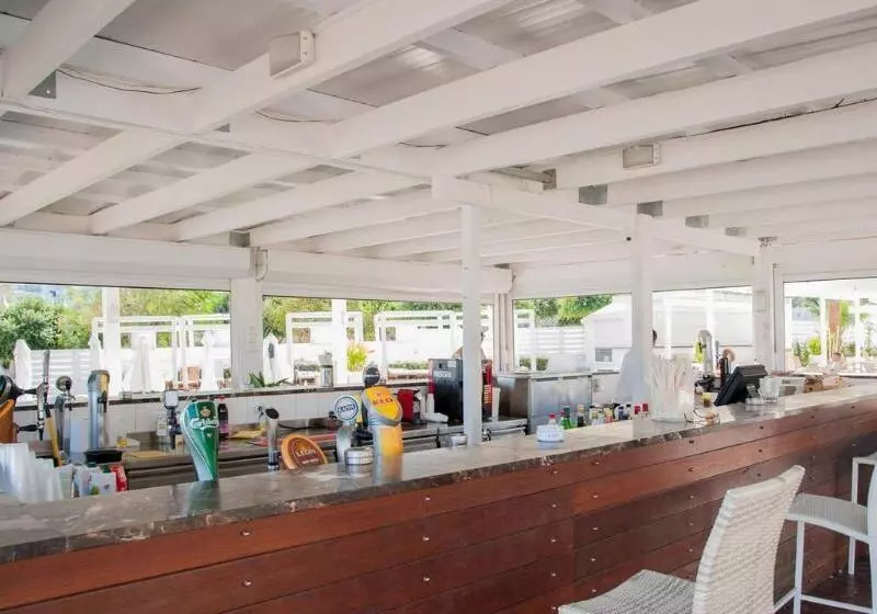 هتل Vrissiana Boutique Beach