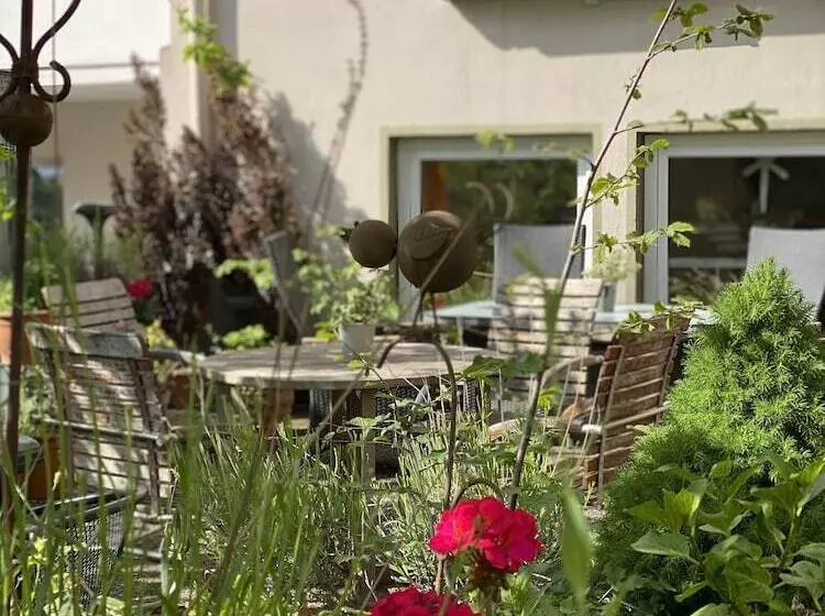 هتل Cascade Superior