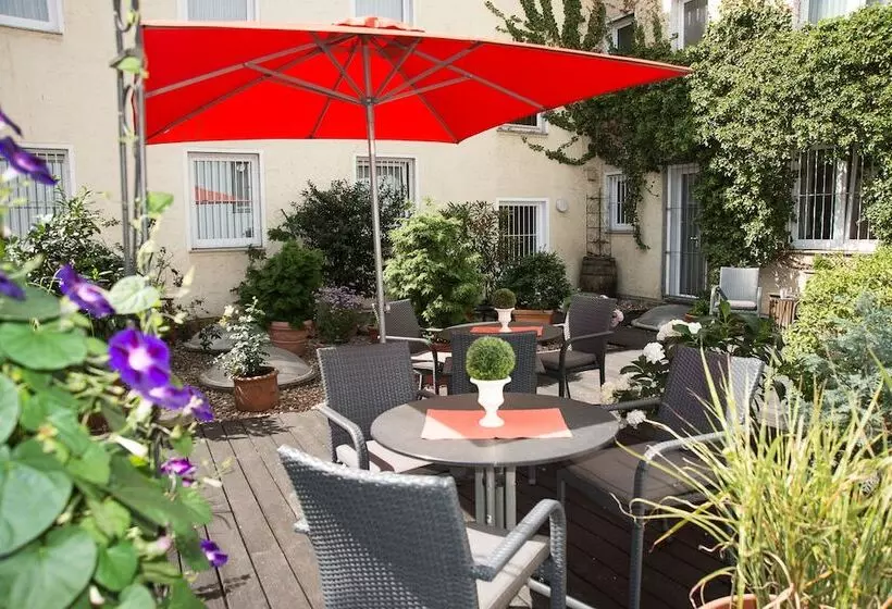 בית מלון כפרי Comfort Garni Stadtzentrum