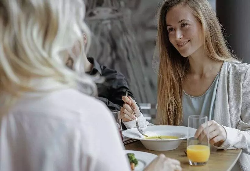 Mercure Hotel Koeln Belfortstrasse