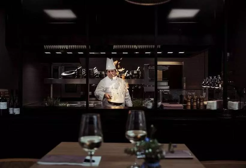 هتل Mondial Am Dom Cologne  Mgallery