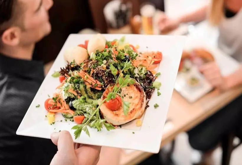 هتل Mondial Am Dom Cologne  Mgallery