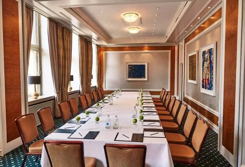 Steigenberger Icon Parkhotel Düsseldorf