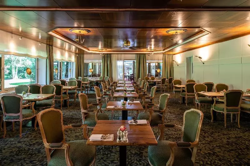 Waldhotel Tannenhäuschen