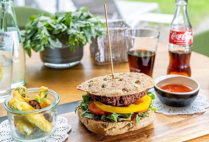 Waldhotel Tannenhäuschen