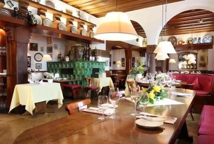 فندق Deidesheimer Hof