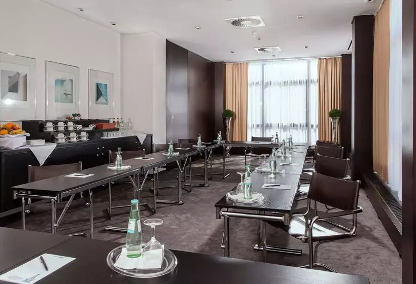 Отель Excelsior Ludwigshafen