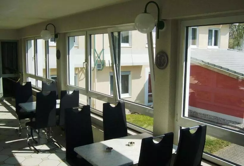 호텔 Garni Stadt Friedberg