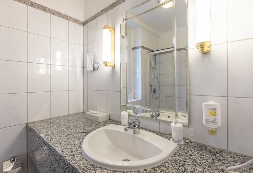 فندق Monopol  Central Station