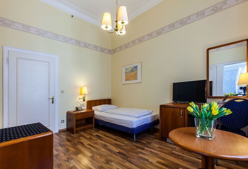 فندق Monopol  Central Station