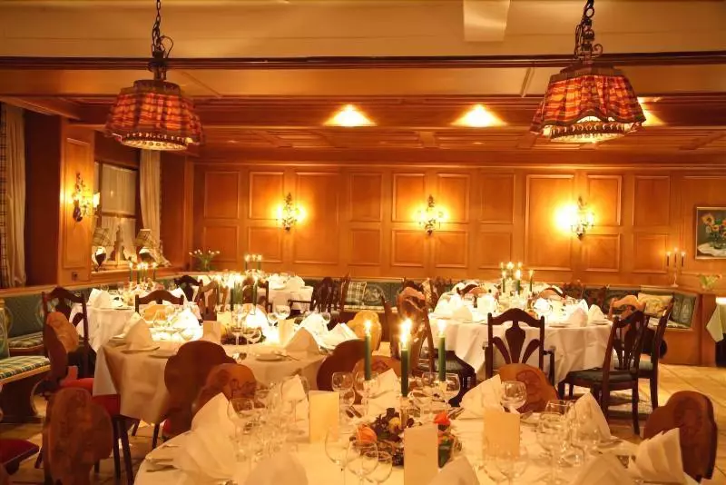 호텔 & Restaurant Sonne