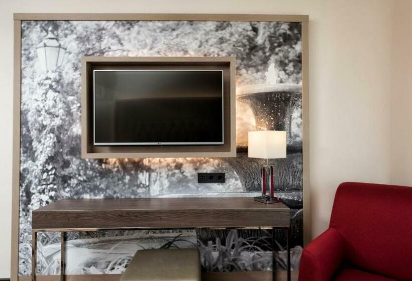 هتل Radisson Blu Badischer Hof