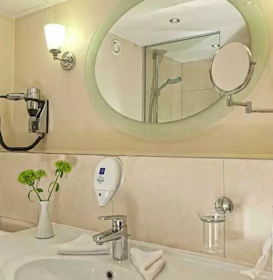 فندق Radisson Blu Badischer Hof