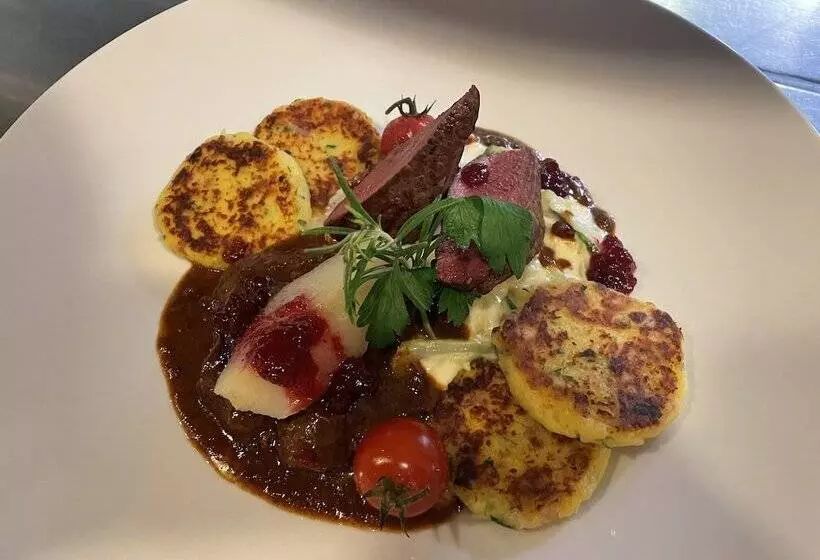 Akzent Hotel Restaurant Altdorfer Hof