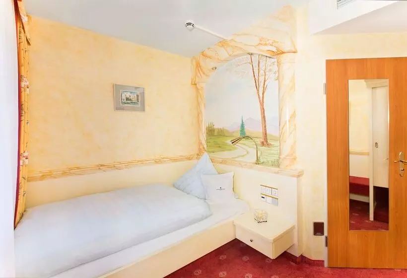 Akzent Hotel Restaurant Altdorfer Hof